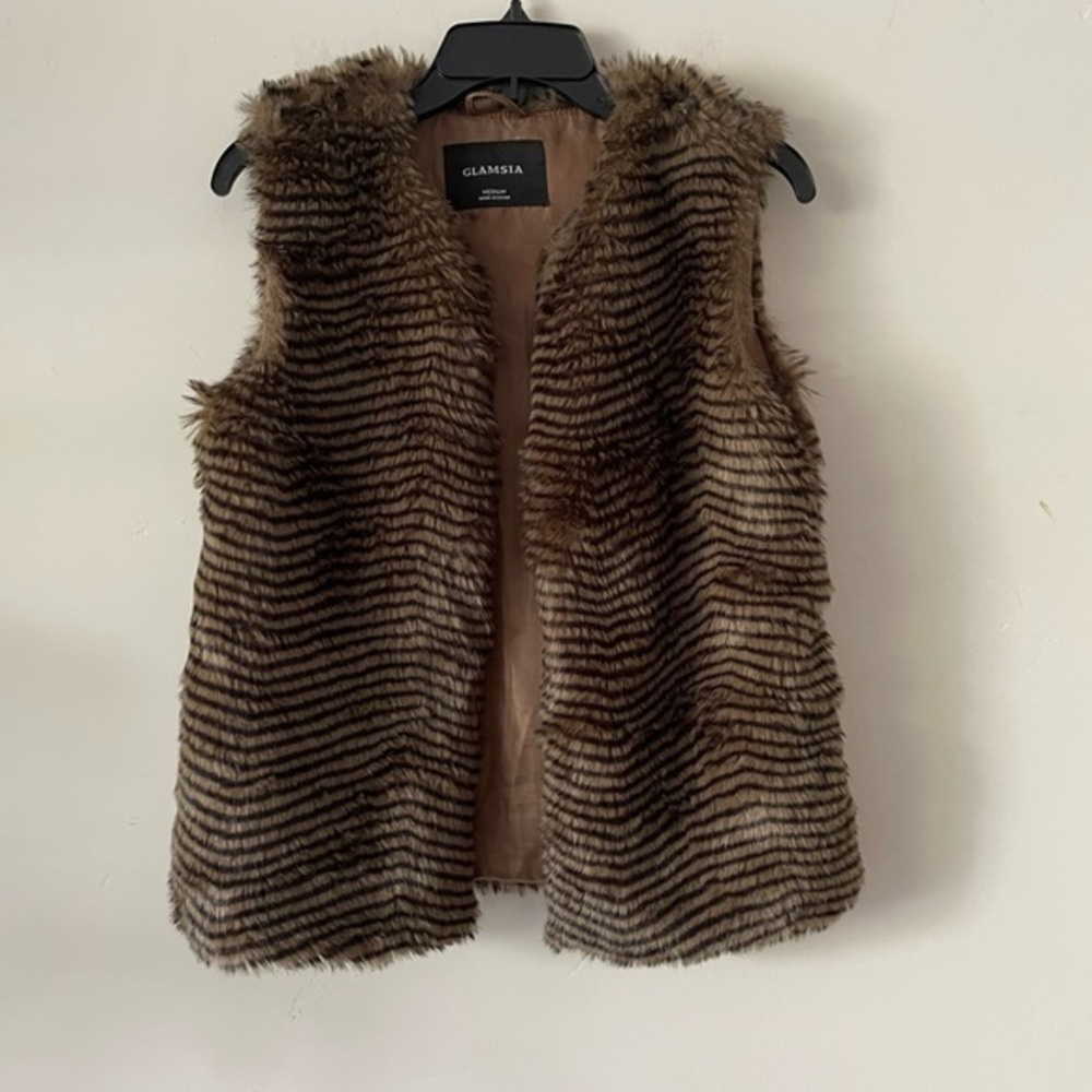Glamsia Women Vest Size M
